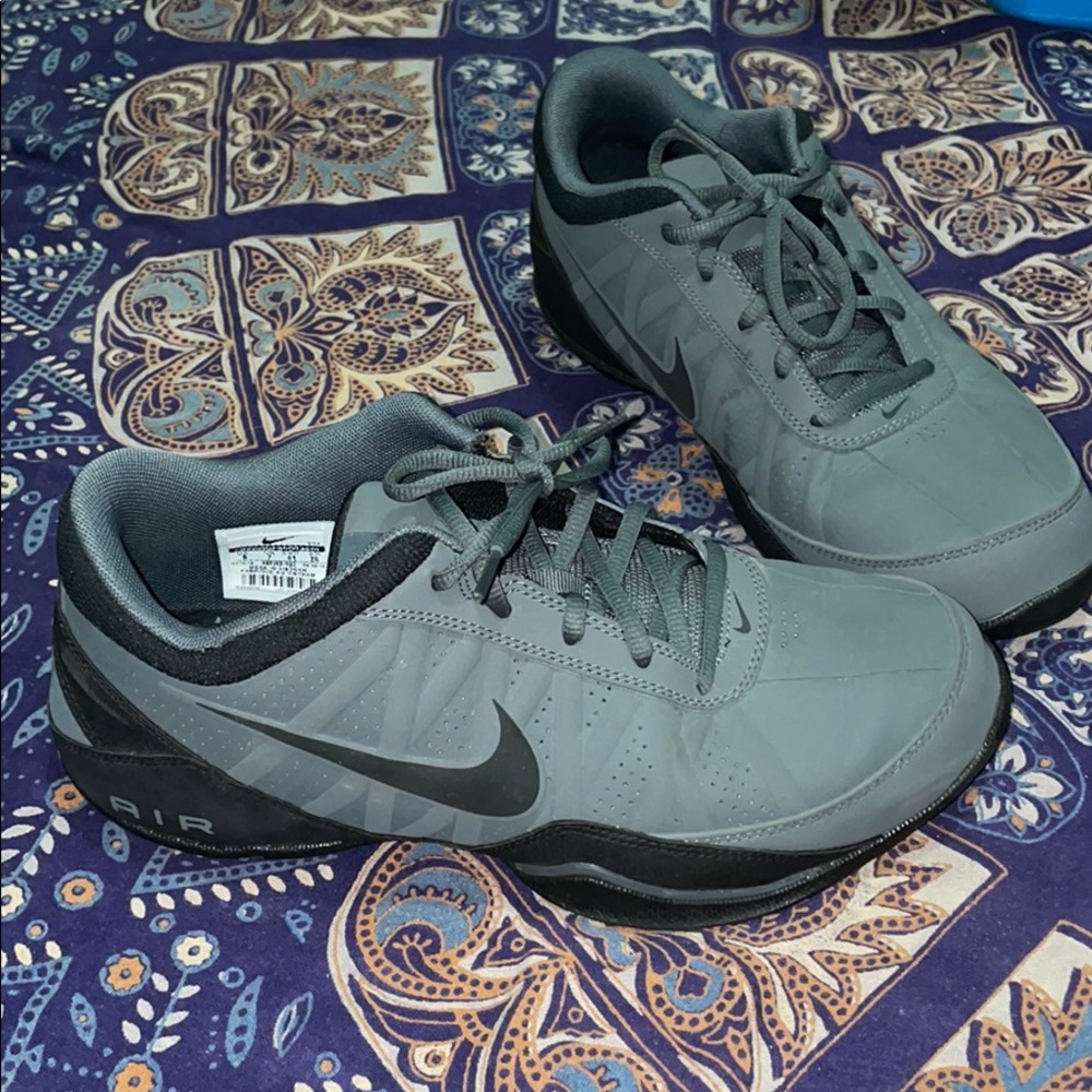 Nike Men’s Air Ring Leader Low